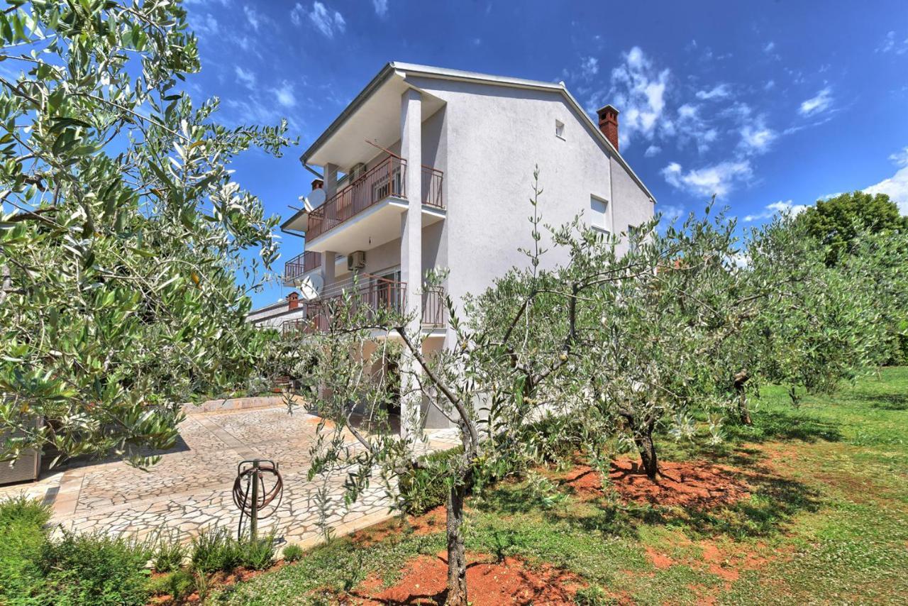 Brezac Olive Garden Apartment Фажана Экстерьер фото